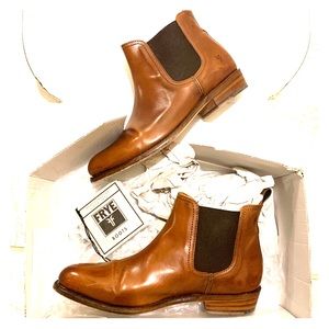 FRYE CHELSEA BOOTS COGNAC ~ SIZE 9